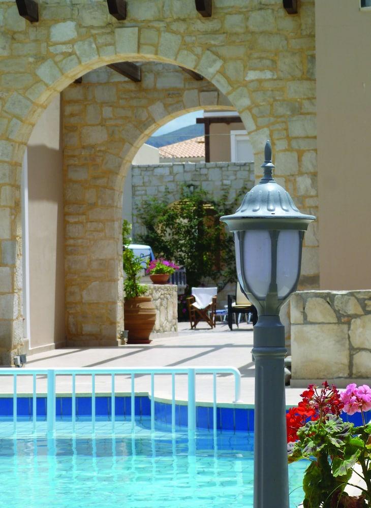 Azure Beach Kíssamos Екстериор снимка