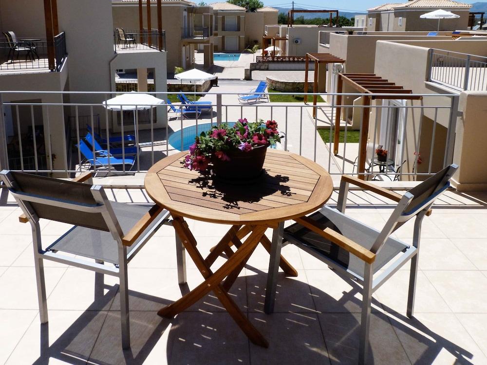 Azure Beach Kíssamos Екстериор снимка
